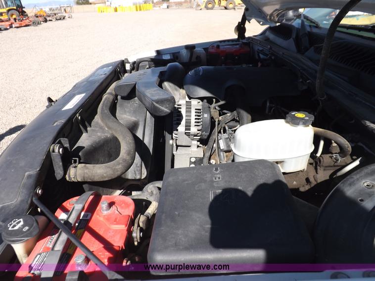 image for item F6213 2004 Chevrolet Tahoe K1500 SUV