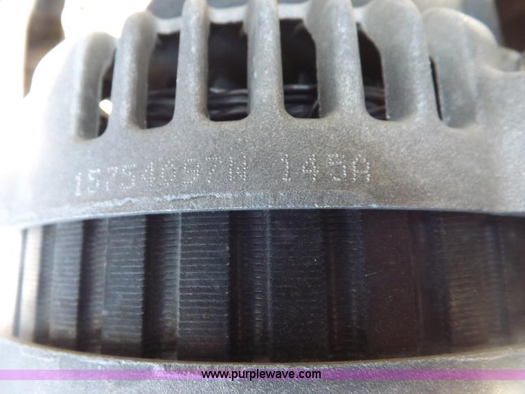 image for item F6213 2004 Chevrolet Tahoe K1500 SUV