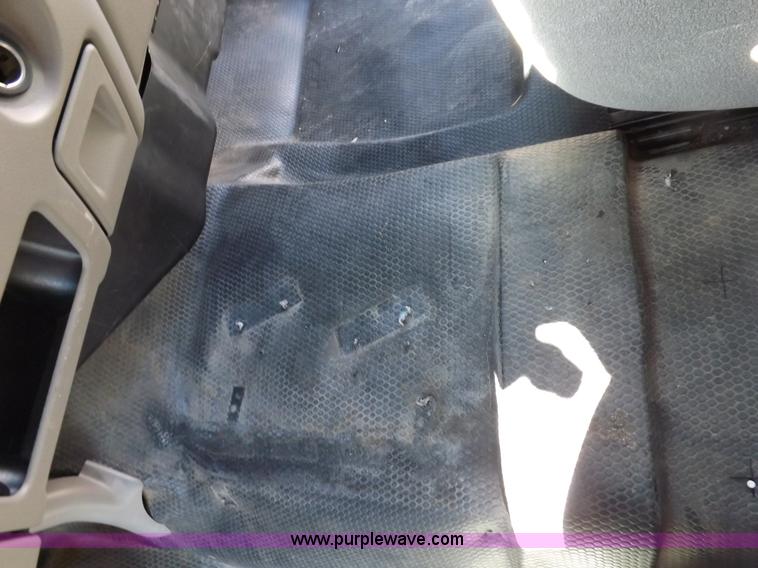 image for item F6213 2004 Chevrolet Tahoe K1500 SUV