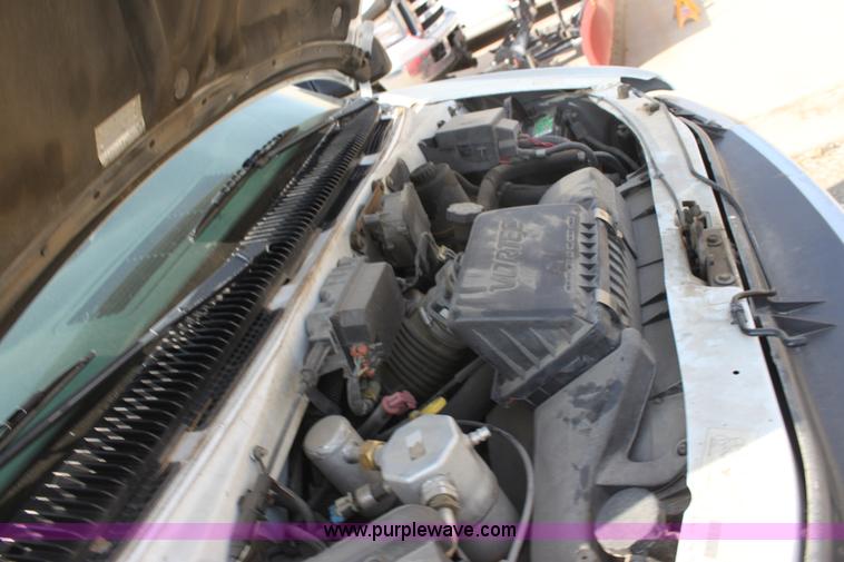 image for item G4965 2000 GMC Safari van