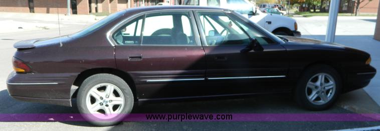 image for item G7504 1999 Pontiac Bonneville SE
