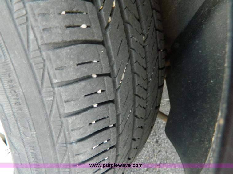 image for item G7504 1999 Pontiac Bonneville SE