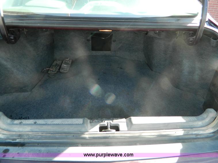 image for item G7504 1999 Pontiac Bonneville SE