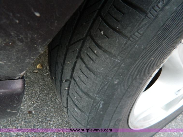 image for item G7504 1999 Pontiac Bonneville SE