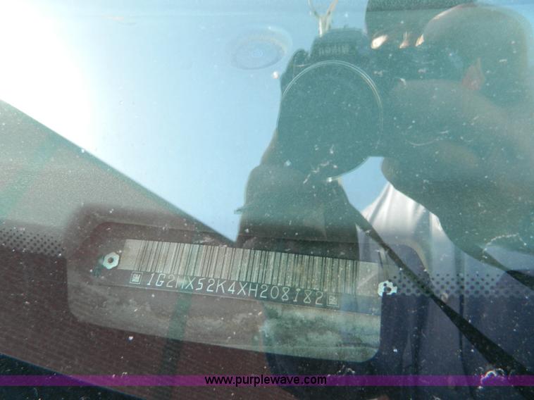 image for item G7504 1999 Pontiac Bonneville SE