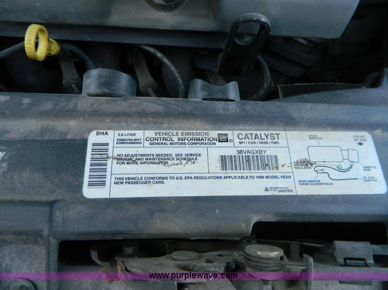 image for item G7504 1999 Pontiac Bonneville SE