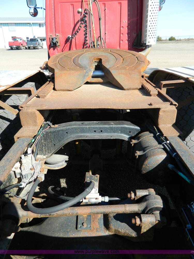 image for item G7505 1992 Ford LTLS9000 semi truck