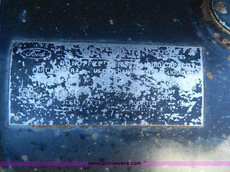 image for item G7505 1992 Ford LTLS9000 semi truck