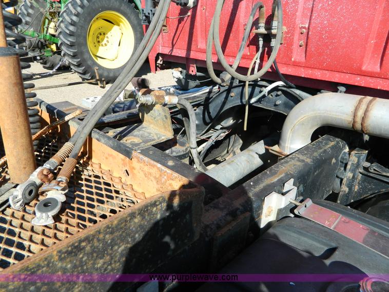 image for item G7505 1992 Ford LTLS9000 semi truck