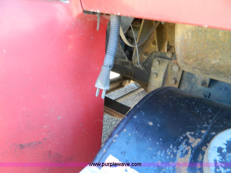 image for item G7505 1992 Ford LTLS9000 semi truck