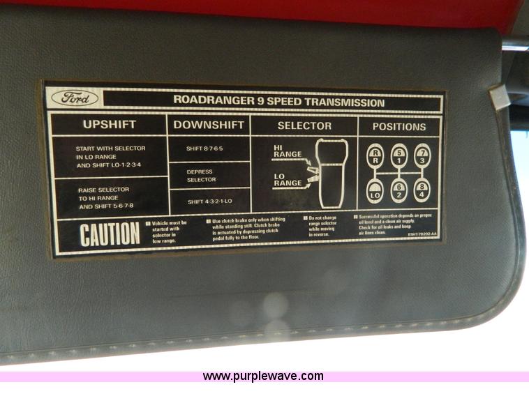 image for item G7505 1992 Ford LTLS9000 semi truck