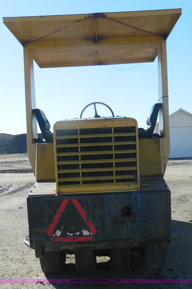 image for item G7506 Hyster C530A pneumatic roller