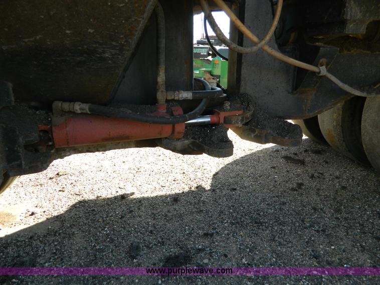 image for item G7506 Hyster C530A pneumatic roller