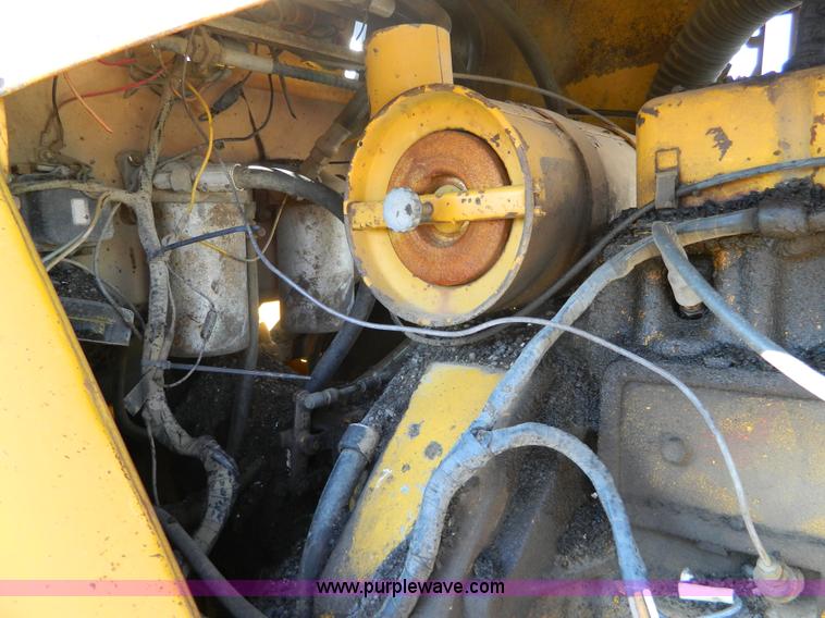 image for item G7506 Hyster C530A pneumatic roller