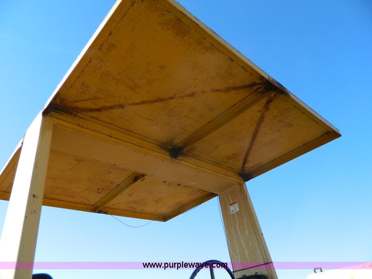 image for item G7506 Hyster C530A pneumatic roller