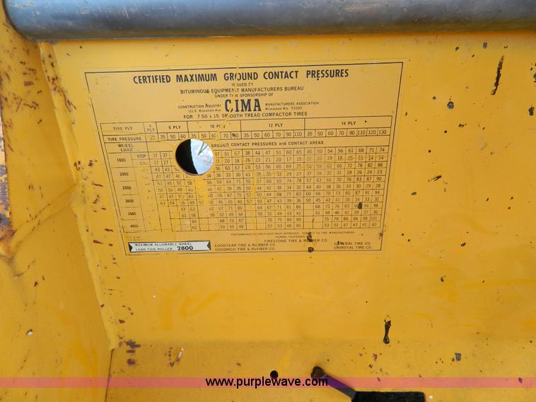 image for item G7506 Hyster C530A pneumatic roller