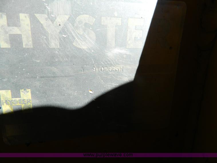 image for item G7506 Hyster C530A pneumatic roller