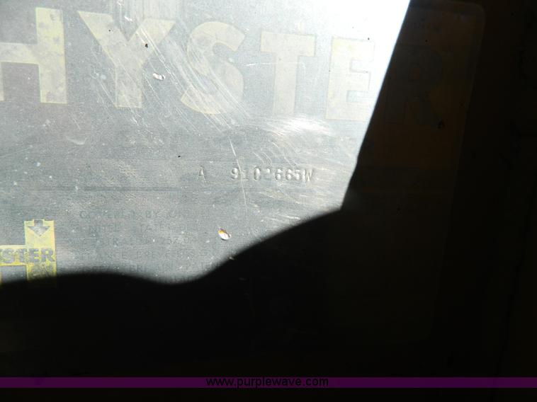 image for item G7506 Hyster C530A pneumatic roller