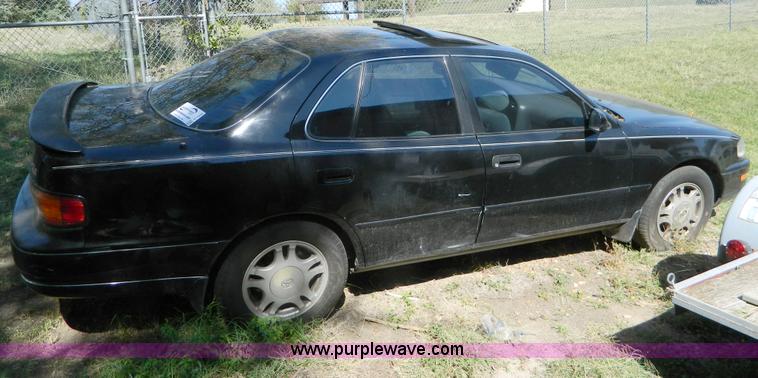 image for item G7525 1993 Toyota Camry XLE
