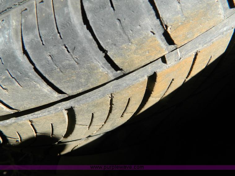 image for item G7525 1993 Toyota Camry XLE