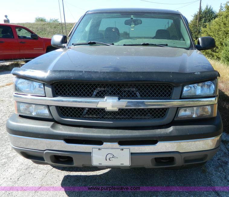 image for item G7526 2005 Chevrolet Silverado K1500 pickup truck