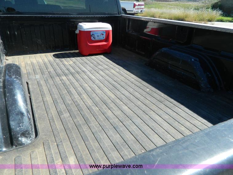 image for item G7526 2005 Chevrolet Silverado K1500 pickup truck