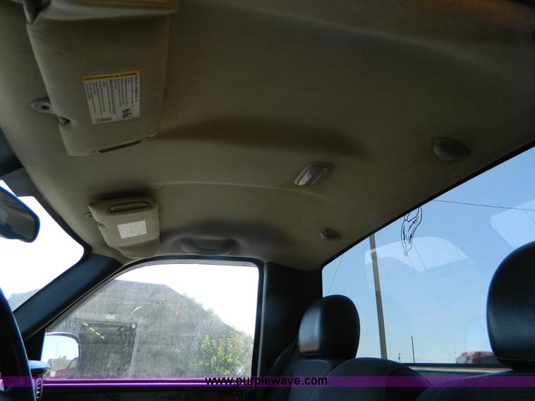 image for item G7526 2005 Chevrolet Silverado K1500 pickup truck