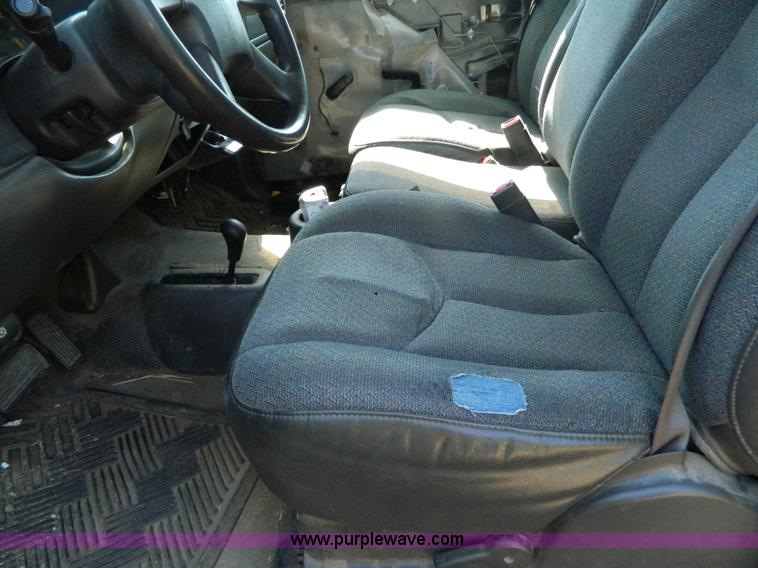 image for item G7526 2005 Chevrolet Silverado K1500 pickup truck