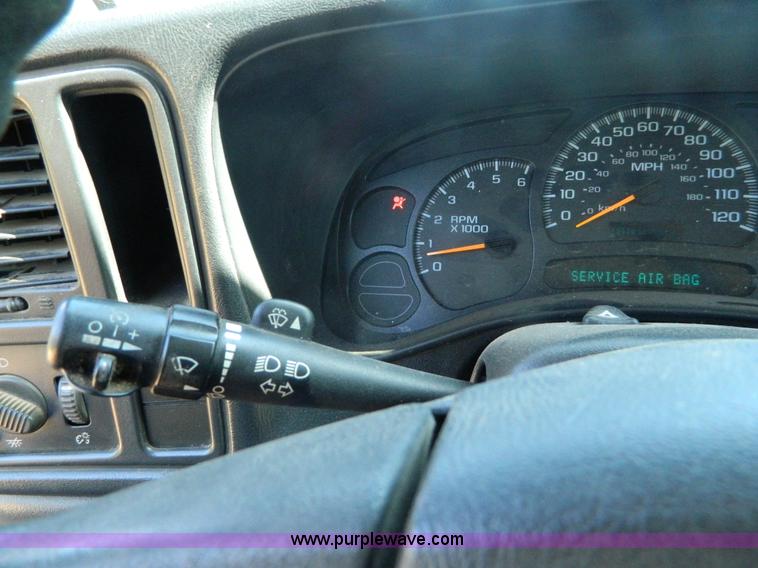 image for item G7526 2005 Chevrolet Silverado K1500 pickup truck