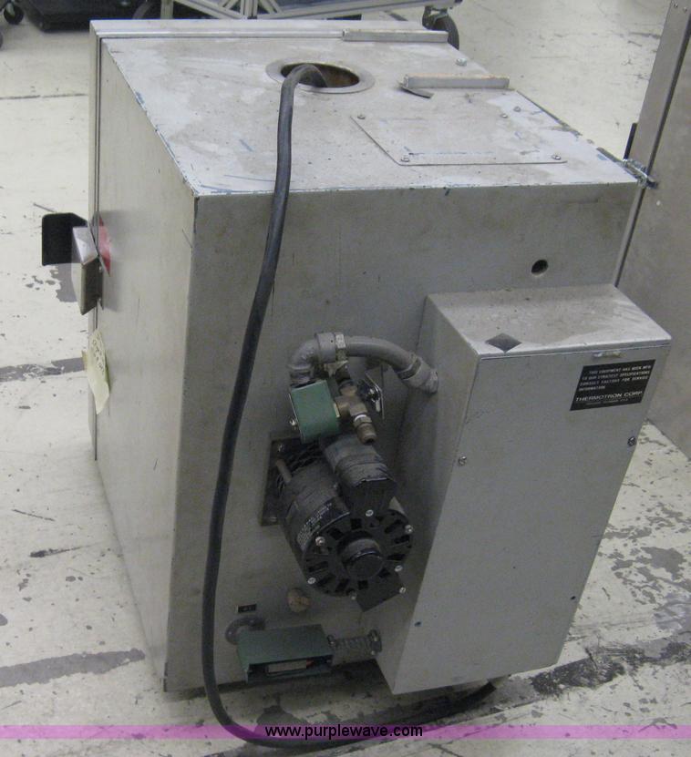 image for item M9091 (2) Environmental test chambers