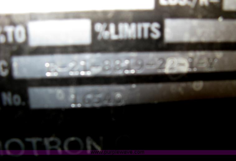 image for item M9091 (2) Environmental test chambers