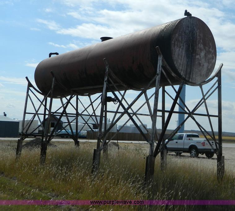 image for item S9025 Bulk oil storage tank and stand