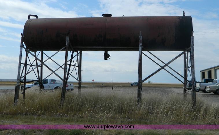 image for item S9025 Bulk oil storage tank and stand