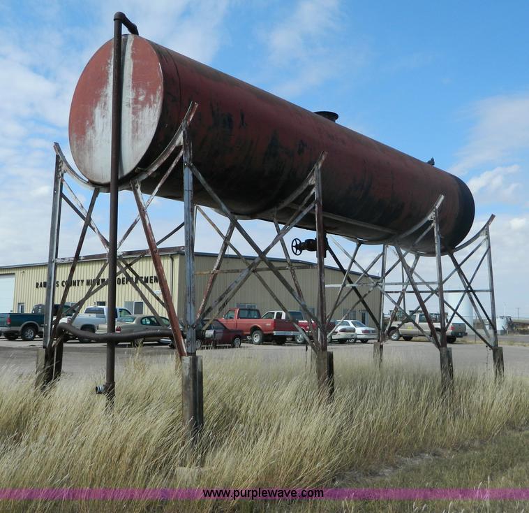 image for item S9025 Bulk oil storage tank and stand