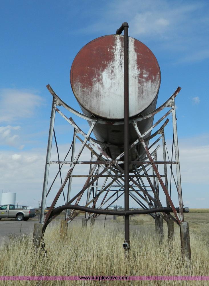image for item S9025 Bulk oil storage tank and stand