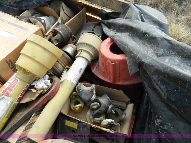 image for item T9448 Assortment of mower parts