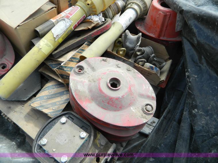 image for item T9448 Assortment of mower parts