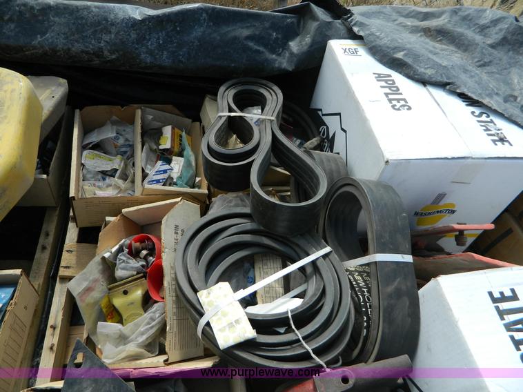 image for item T9448 Assortment of mower parts