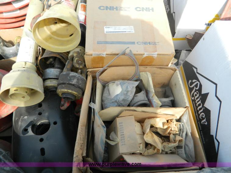 image for item T9448 Assortment of mower parts