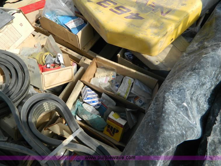 image for item T9448 Assortment of mower parts