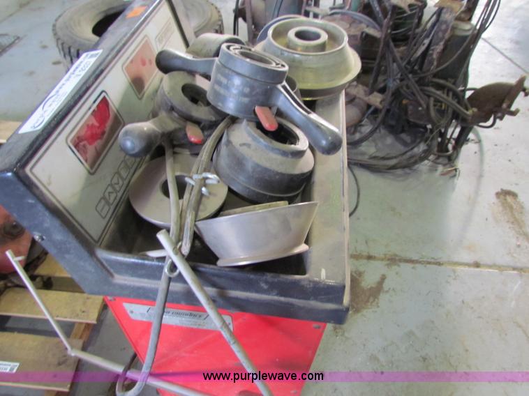 image for item V9337 The Performance Equipment tire machine