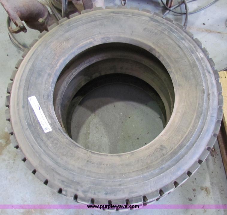 image for item V9339 (2) 225/70R19.5 recap drive tires