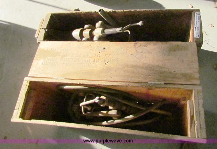 image for item V9342 Hydraulic cast cutters