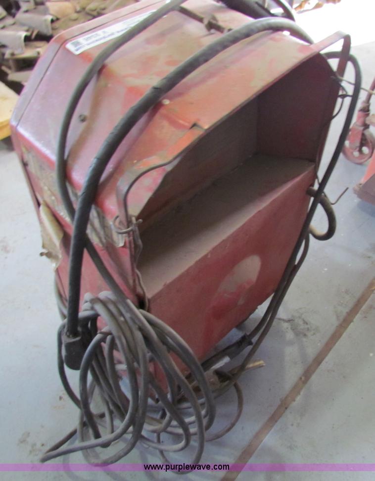 image for item V9346 Lincoln arc welder