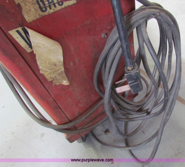 image for item V9346 Lincoln arc welder