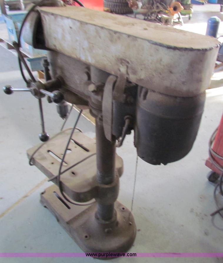 image for item V9347 Walker Turner drill press