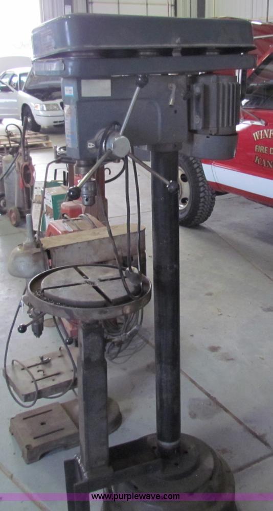 image for item V9348 Machine Tools drill press