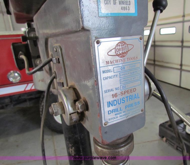 image for item V9348 Machine Tools drill press