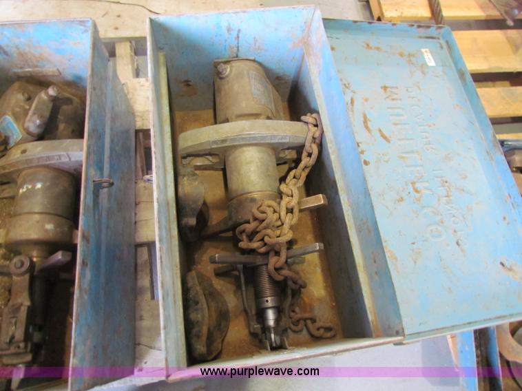 image for item V9349 Mueller B-100 drilling and tapping machine