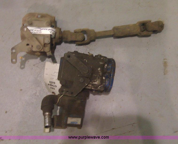 image for item V9352 (2) pumps